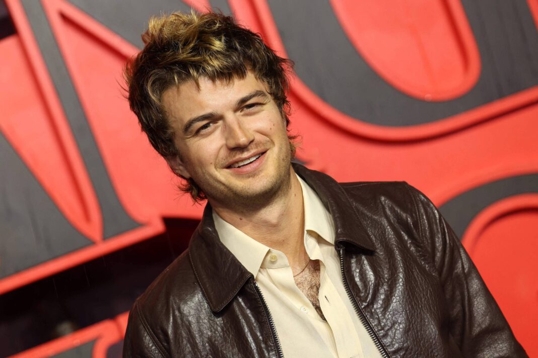 Ator de 'Stranger Things' desbanca Taylor Swift e aparece em 1º lugar no Spotify