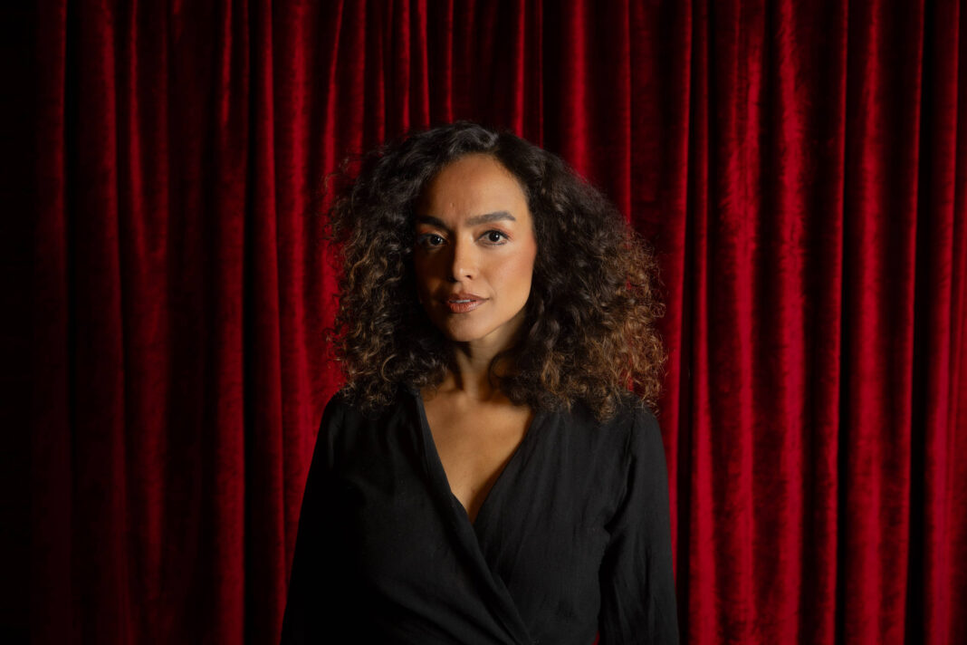 Elenco recebe convidados na estreia de Domingo no Parque – 06/01/2026 – Mônica Bergamo