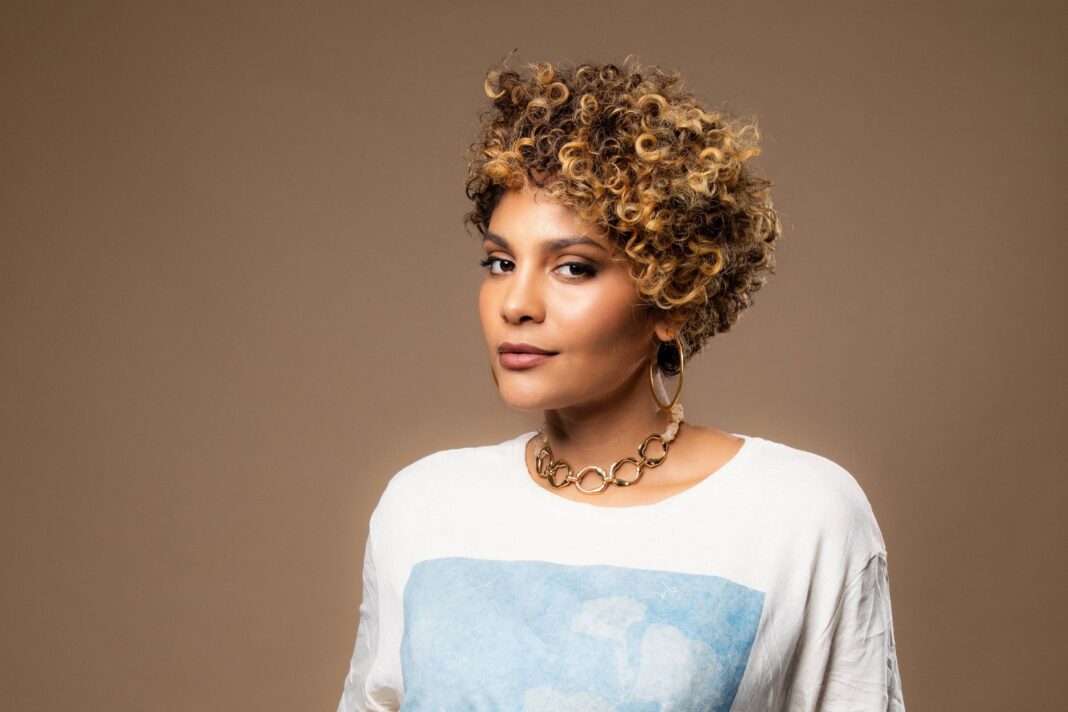 Três Graças: Barbara Reis, a Lena, fala de maternidade – 11/01/2026 – Celebridades