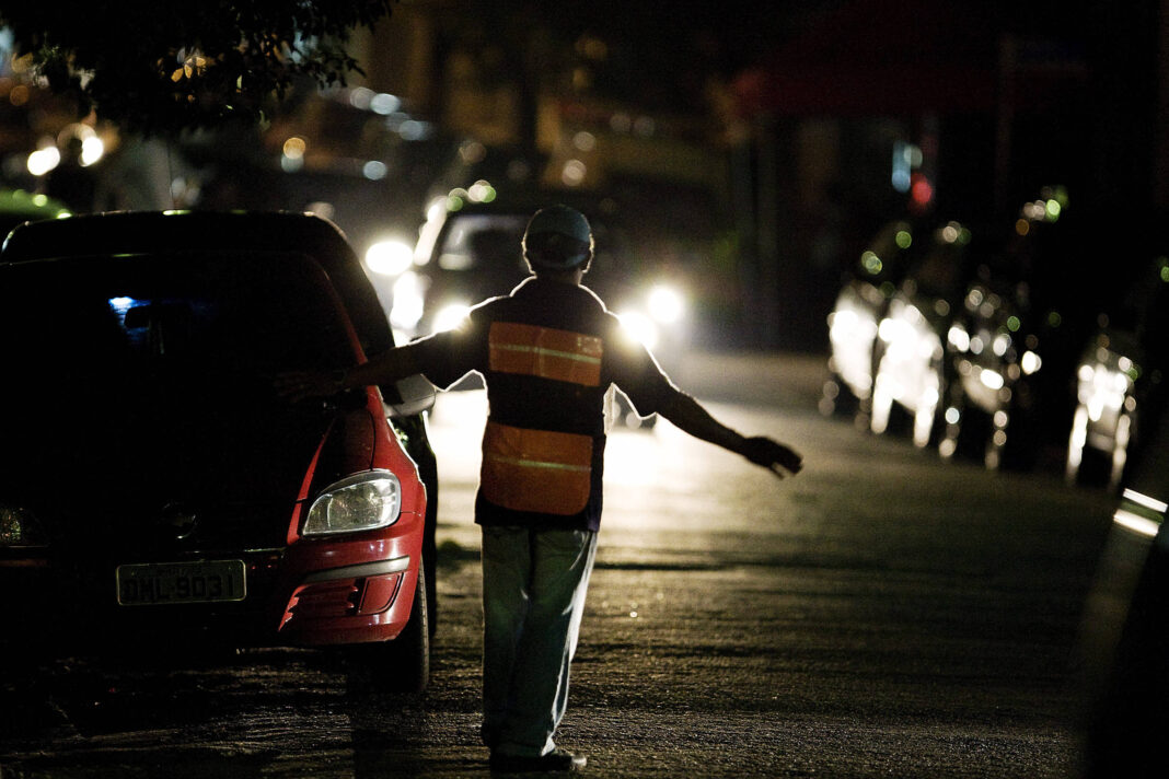 Vereadora propõe Smart Sampa contra ação de flanelinhas – 10/01/2026 – Painel