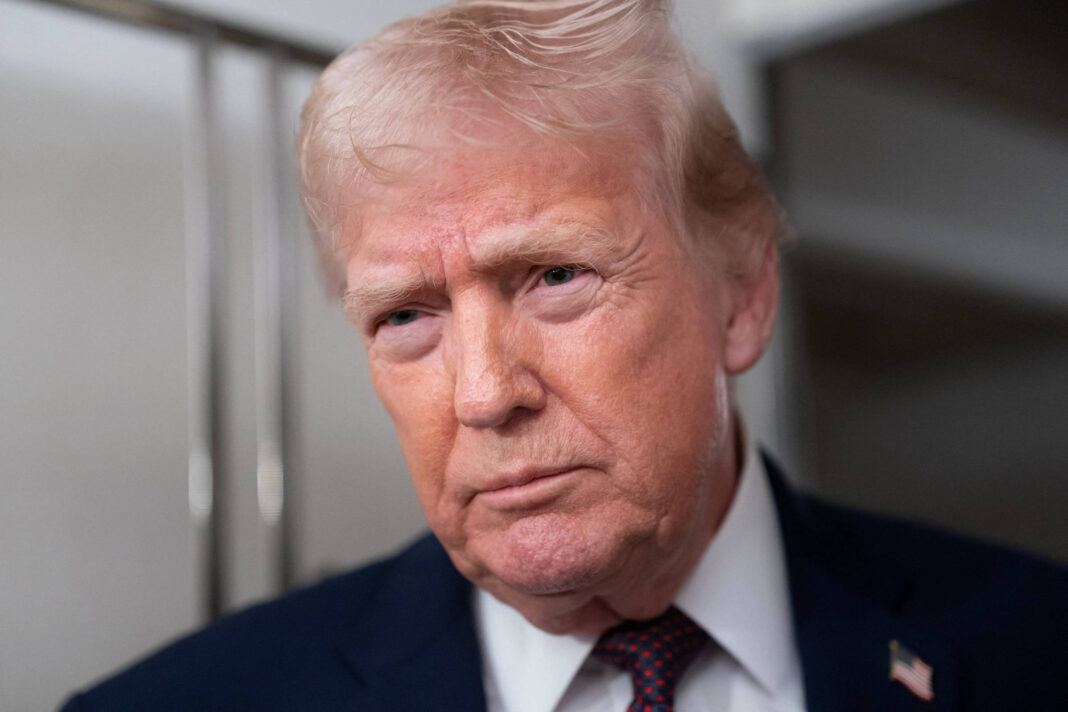 Trump aplica tarifa de 25% a países que negociam com Irã – 12/01/2026 – Economia