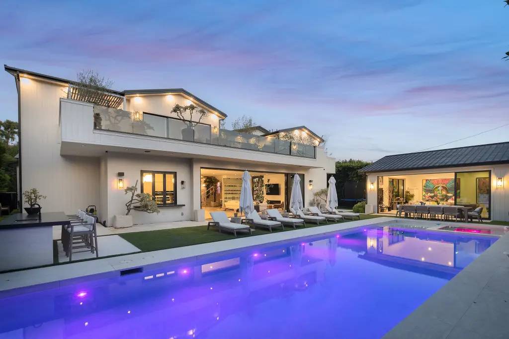Adriana Lima vende casa por R$ 68,9 milhões em Los Angeles – 23/01/2026 – Celebridades