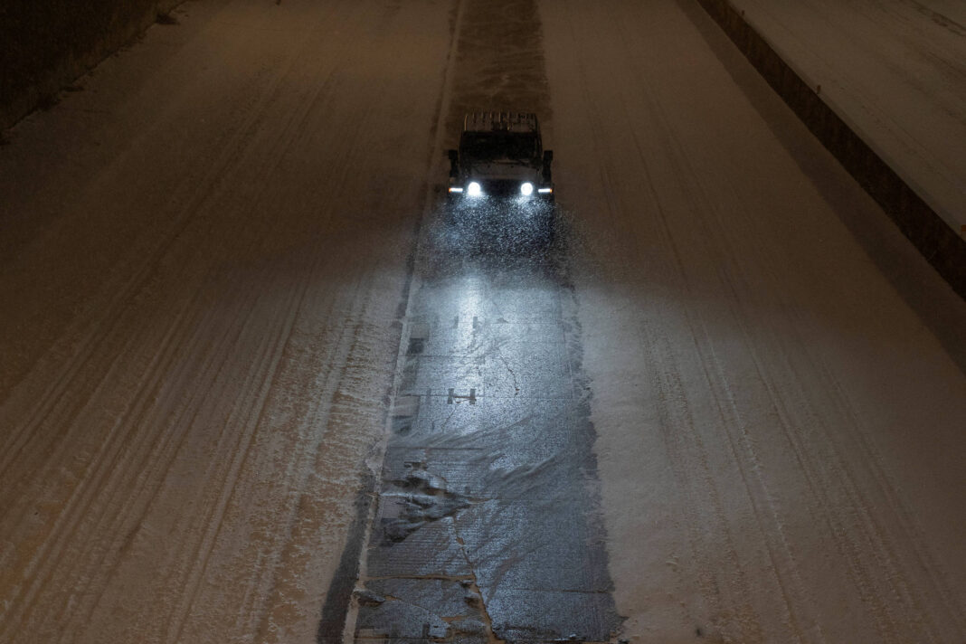 9.000 voos são cancelados nos EUA antes de nevasca – 24/01/2026 – Mundo