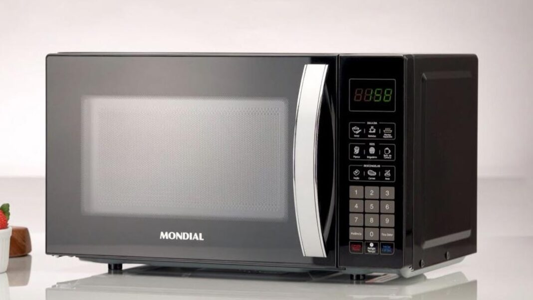 Micro-ondas Mondial de 21 litros por menos de R$400 na Shopee; confira oportunidade