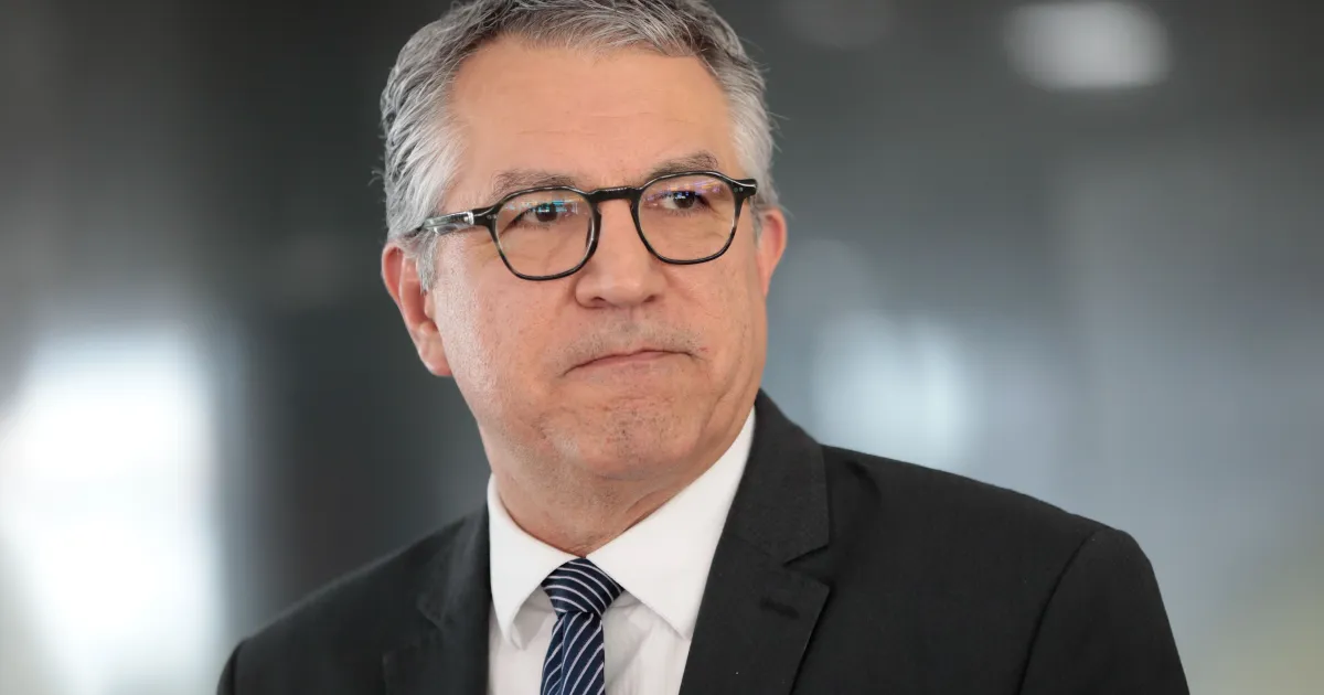 Padilha à CNN: “Postura antivacina não pode contaminar o povo brasileiro”