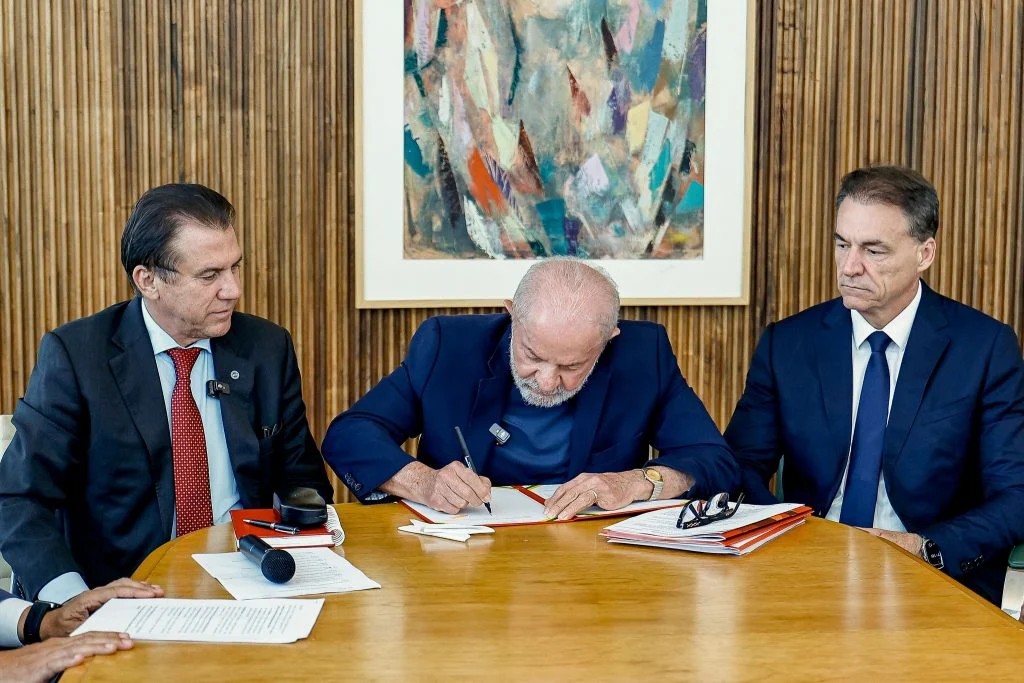 Justiça concede segunda liminar contra mudanças de Lula nos vales refeição e alimentação