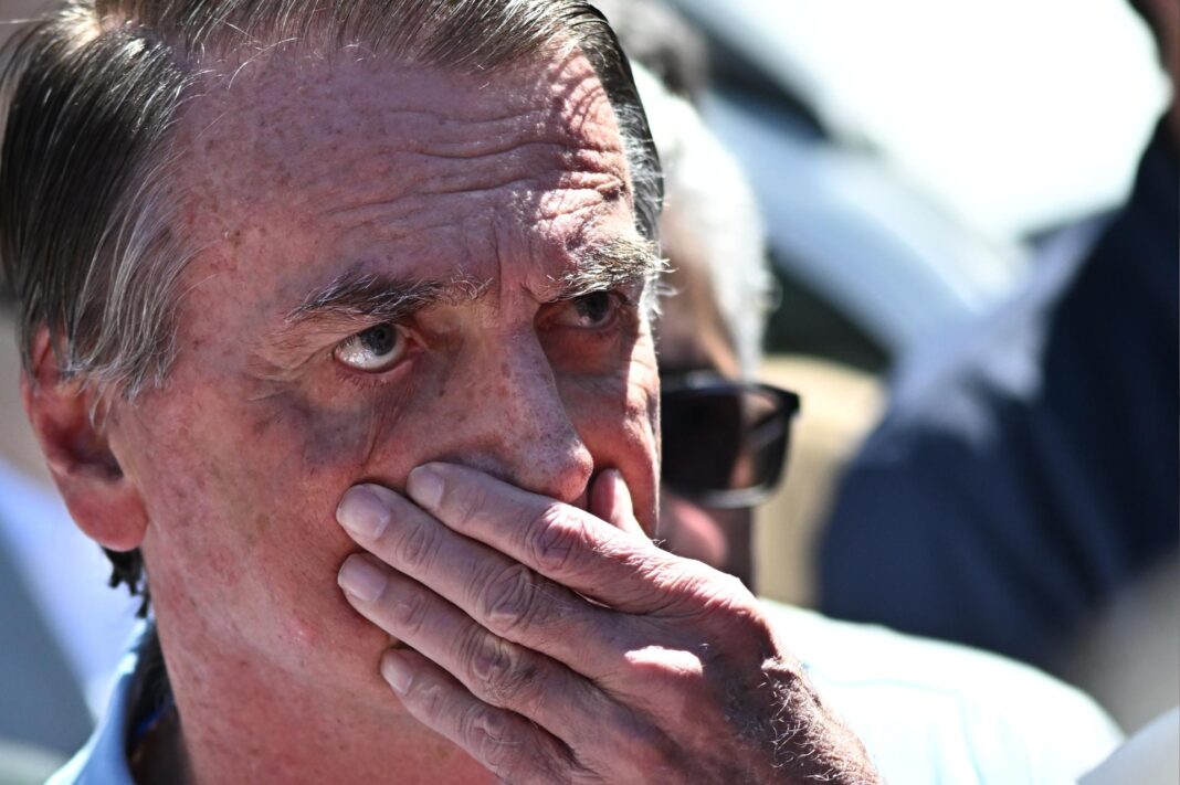 PL e oposição repudiam manter regime fechado para Bolsonaro