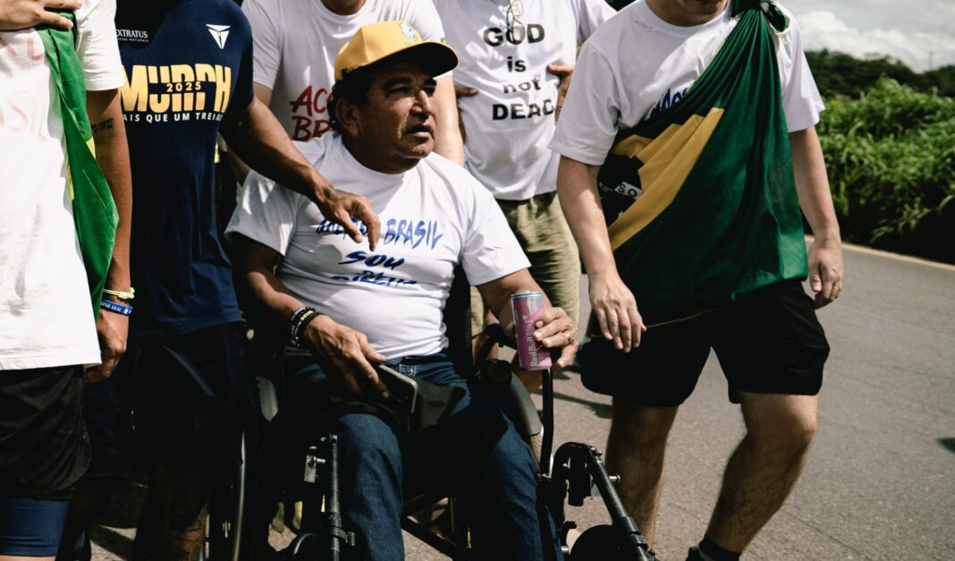 Magno Malta é impedido de visitar Bolsonaro por não ter aval de Moraes