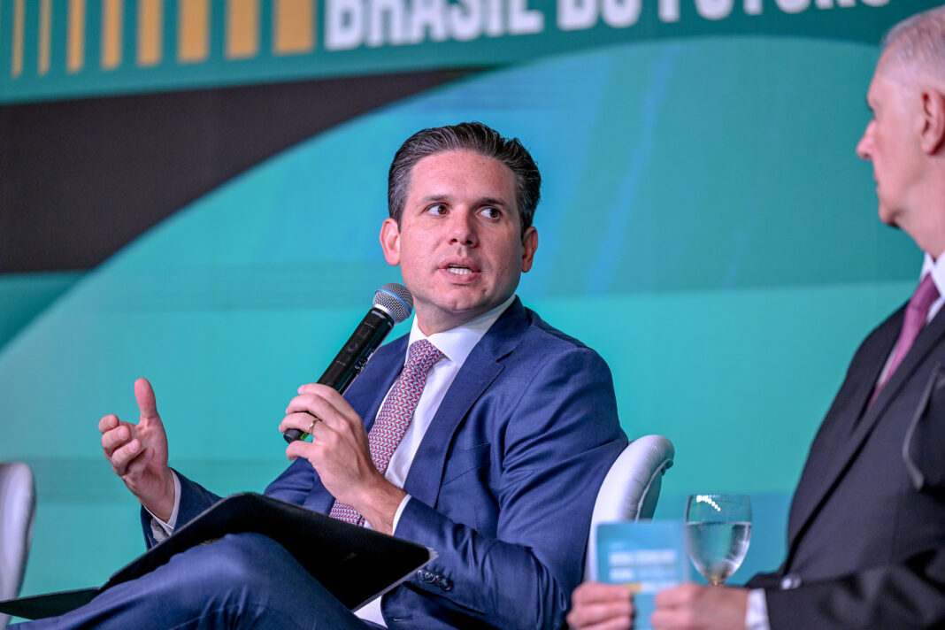 a forma de eleger deputados que Motta propõe