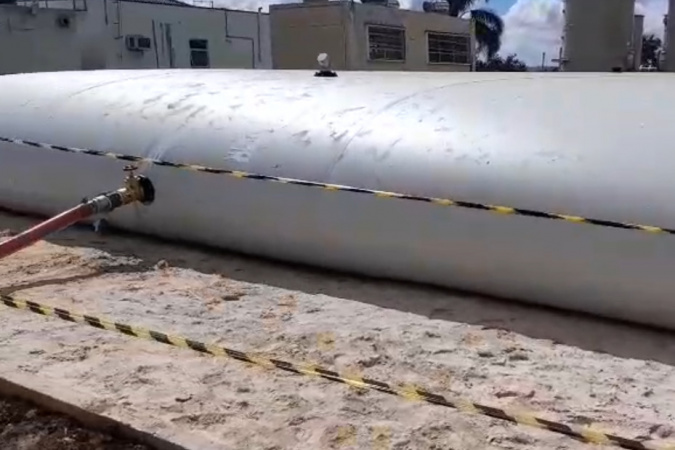 250 mil litros: colchão de água gigante reforça abastecimento em Pontal do Paraná