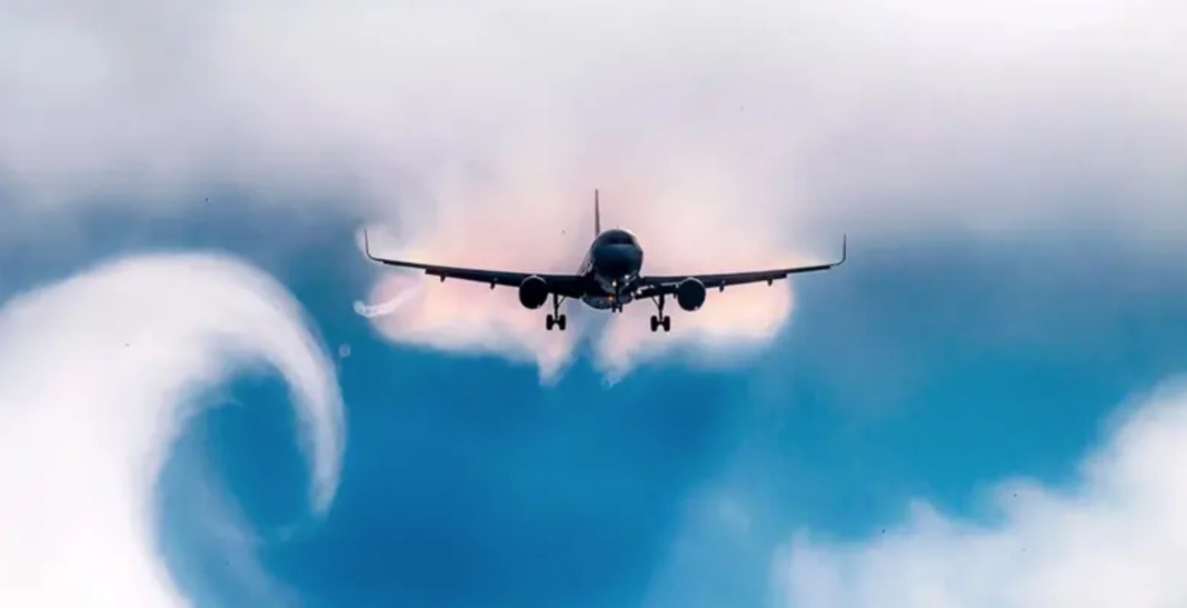 Turbulência em voos pode triplicar até 2050 — veja como a aviação está se preparando