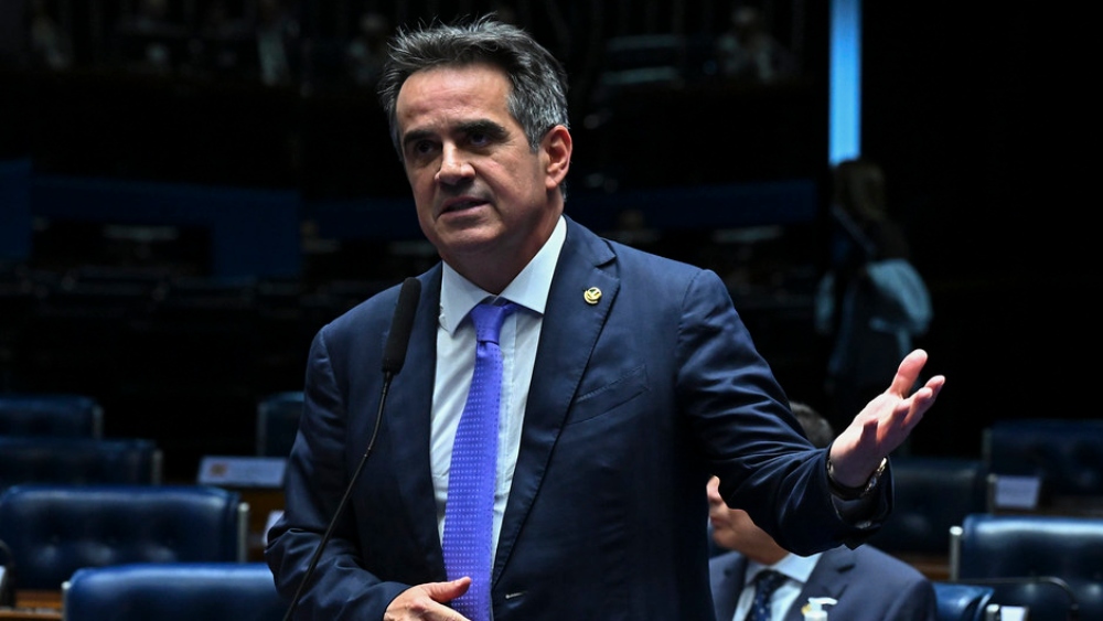 Ciro descarta candidatura de Tarcísio à presidência, mas vê Flávio como irreversível