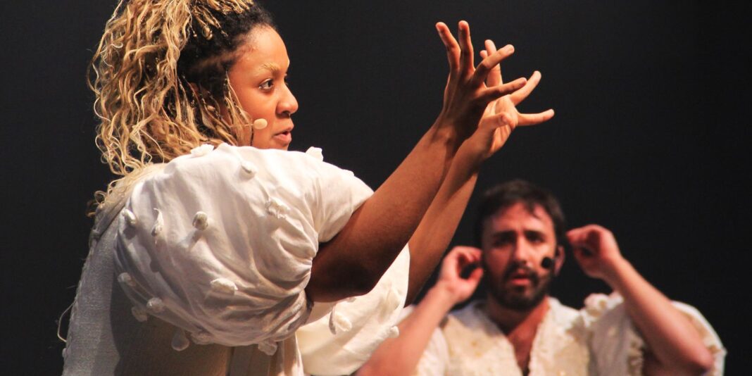 ‘Os irmãos Karamázov’ volta ao Rio com acessibilidade integrada à peça