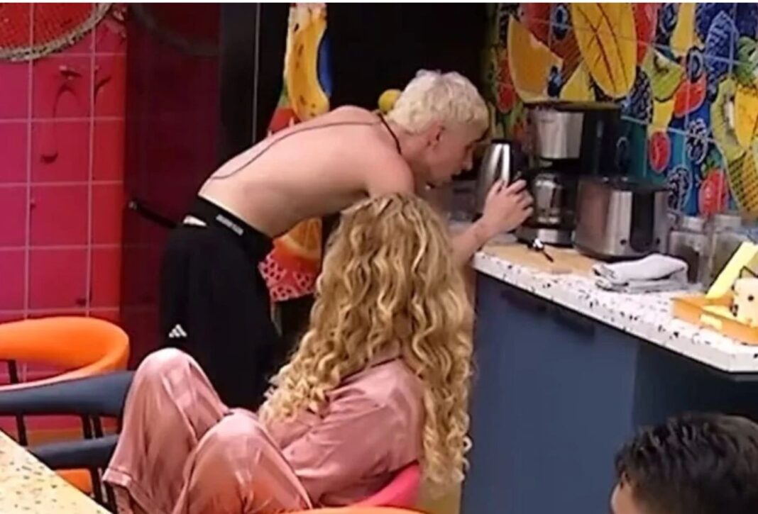 Juliano Floss passa sufoco com cafeteira e vira piada no ‘BBB 26’: ‘Como que usa isso?’