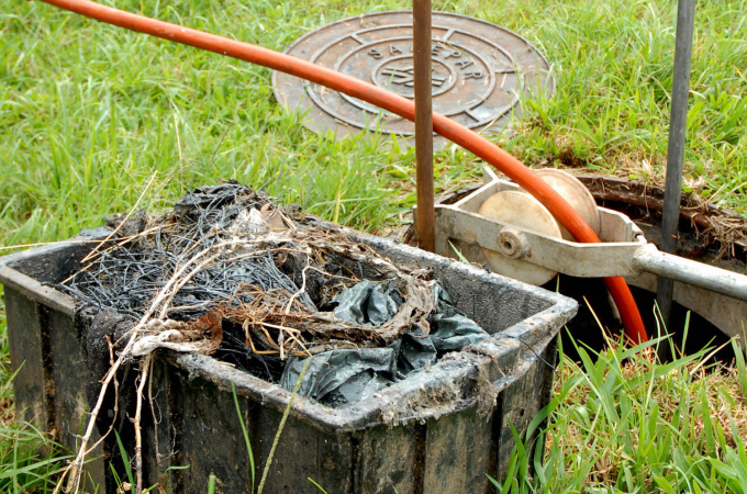 E depois da descarga? Como o descarte incorreto pode fazer o esgoto invadir sua casa