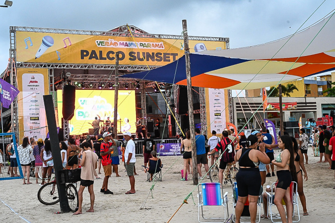 Palcos Sunset movimentam praias e rios do Paraná; confira a agenda da semana