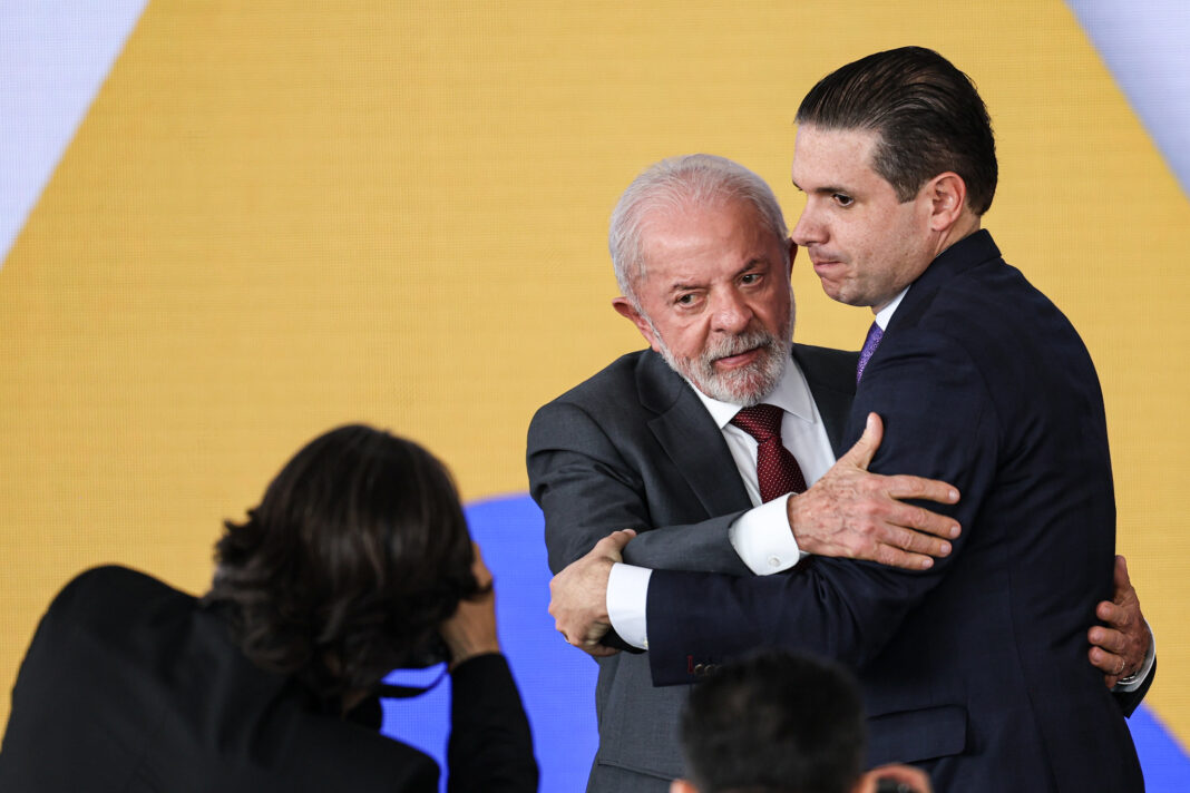 Motta espera “gestos” de Lula para decidir sobre apoio à reeleição