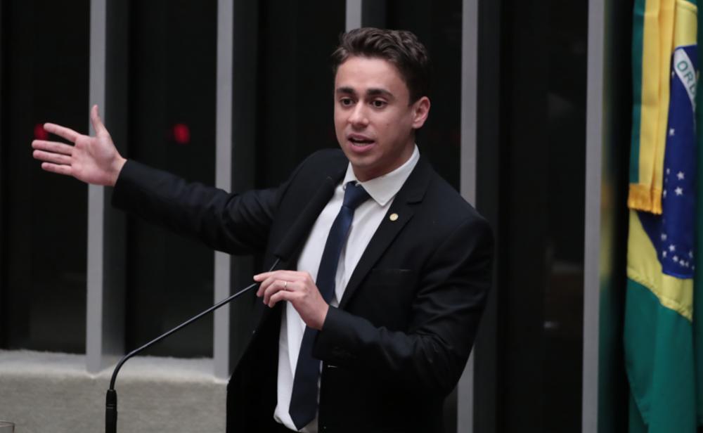 Nikolas ironiza esquerda por pedir sua prisão e liberdade a Maduro