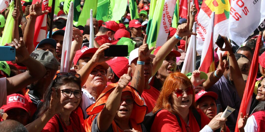 Sindicatos celebram salário mínimo e defendem melhoria em reajustes