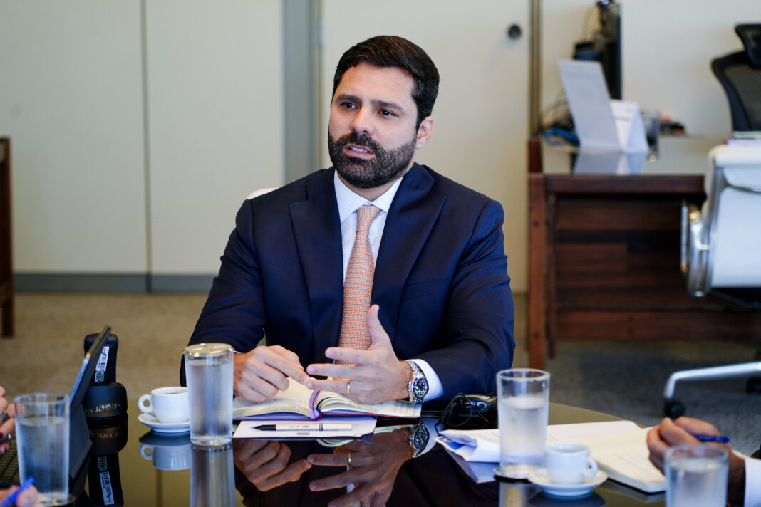 Lula nomeia ministro interino da Justiça