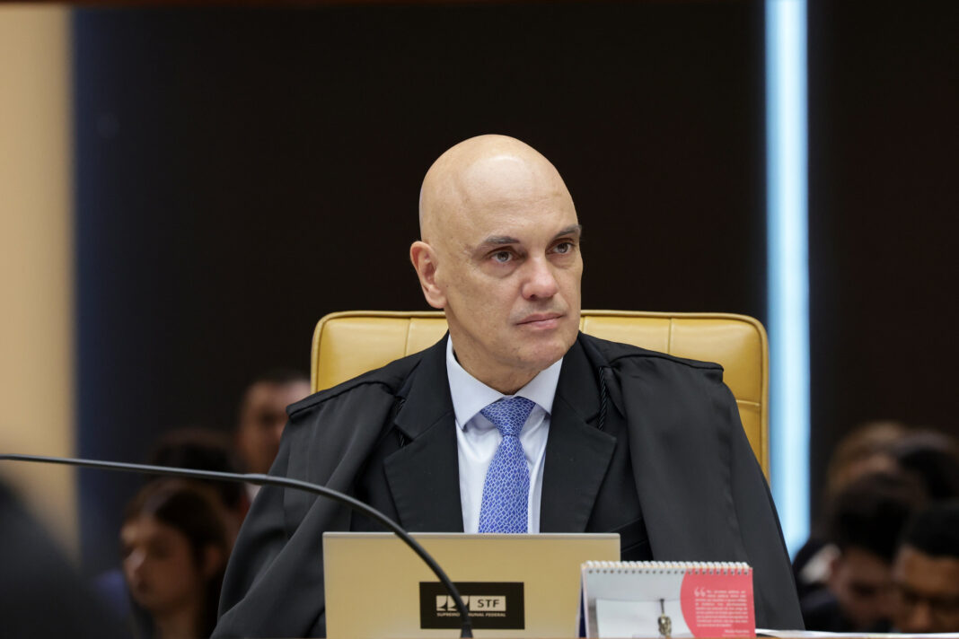 Rumble e Trump Media pedem intimação de Moraes por e-mail