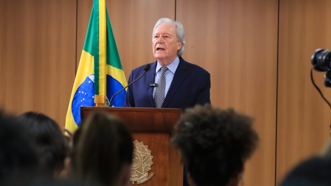 Lewandowski deve deixar Justiça sem avançar na PEC da Segurança