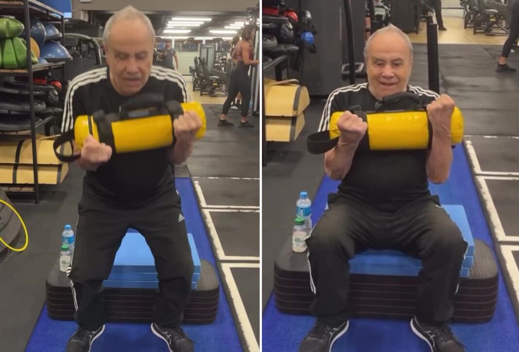 Aos 93, Stênio Garcia faz agachamentos com peso e esposa elogia: 'Nem eu faço'; vídeos