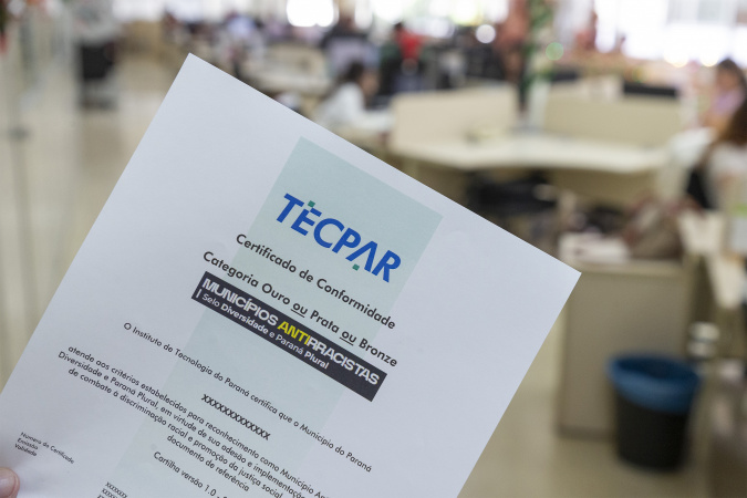 Estado subsidia certificação do Tecpar para municípios com políticas antirracistas