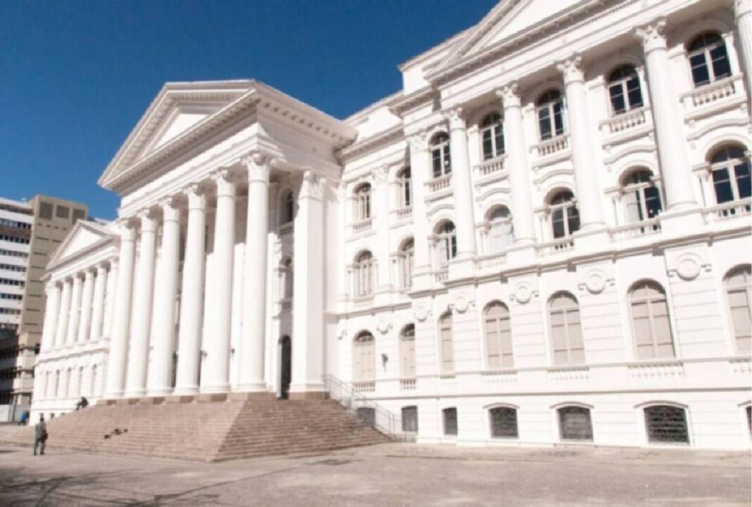 UFPR abre mais de 800 vagas para 56 cursos através da nota do Enem