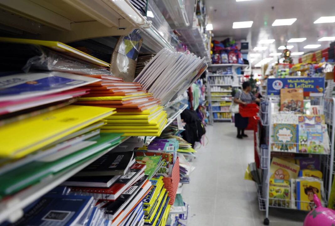 Procon-PR dá dicas para a compra do material escolar