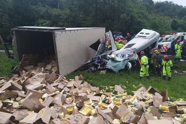 Investigação integrada prende três por roubo de caminhão que causou seis mortes em Campina Grande do Sul