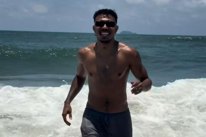 Pagodeiros do Atitude 67 e Kamisa 10 curtem o dia no Litoral do Paraná antes do show