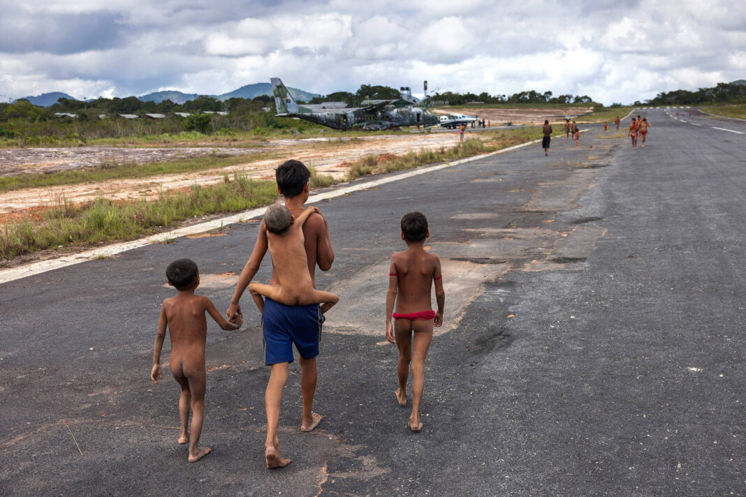 Coqueluche entre yanomamis envolve maioria de bebês – 28/02/2026 – Cotidiano
