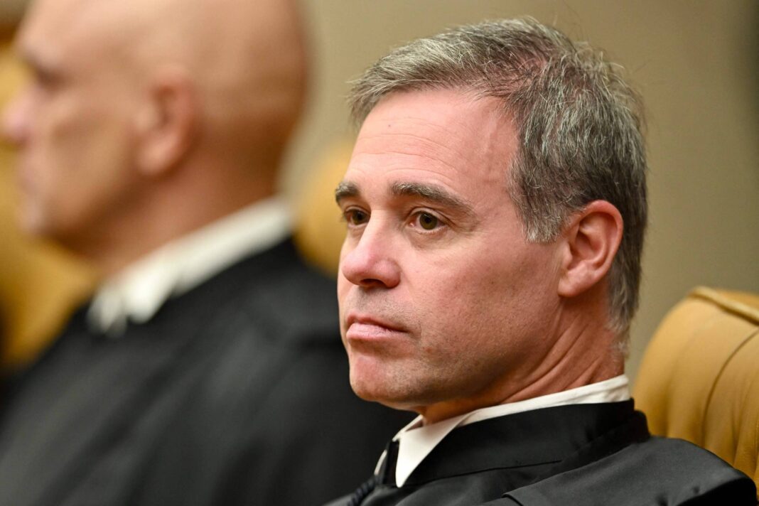 Mendonça e Fux desistem de evento com advogado de Vorcaro – 15/02/2026 – Política