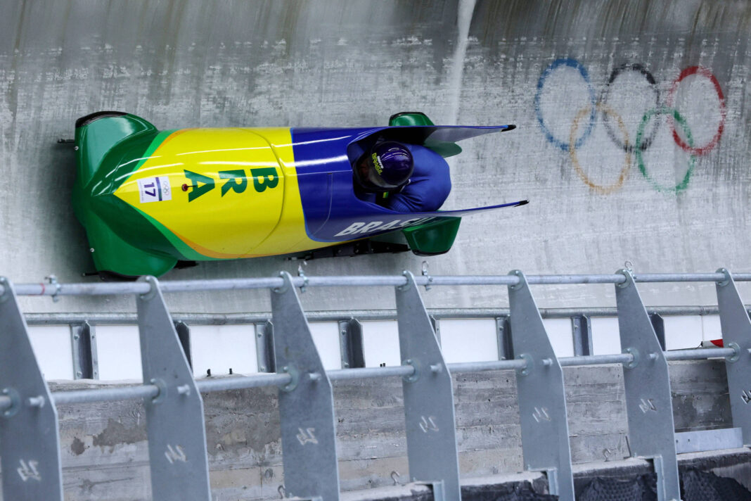 Dupla brasileira termina em 24º no primeiro dia do bobsled – 16/02/2026 – Esporte