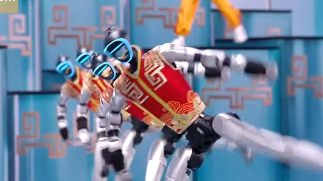 Ano Novo Chinês: robôs humanoides lutam Kung Fu, empunham espadas e nunchakus