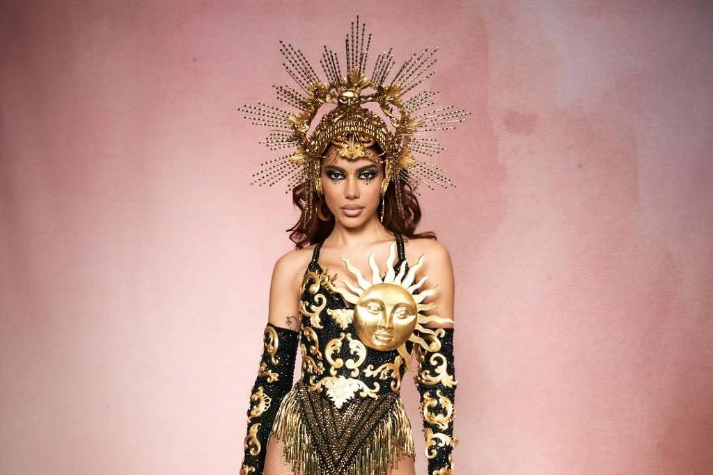 Anitta se revolta com resultado do Carnaval carioca: 'Muita sacanagem'