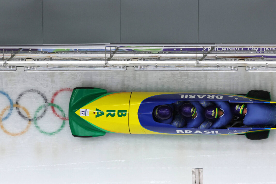 Quarteto brasileiro faz 20º melhor tempo no bobsled – 21/02/2026 – Esporte