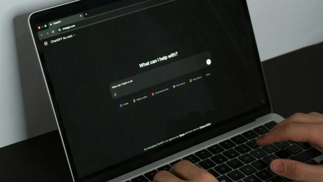 Autora de ataque a tiros conversava com o ChatGPT, mas OpenAI não alertou a polícia