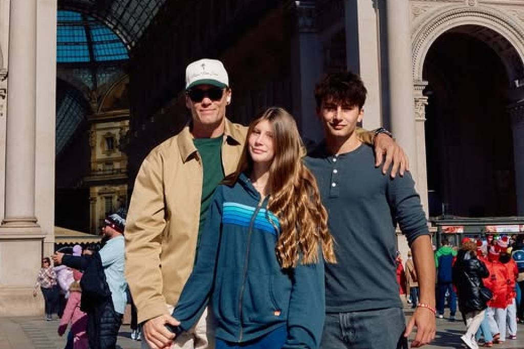 Tom Brady curte viagem em Milão com os filhos – 24/02/2026 – Celebridades