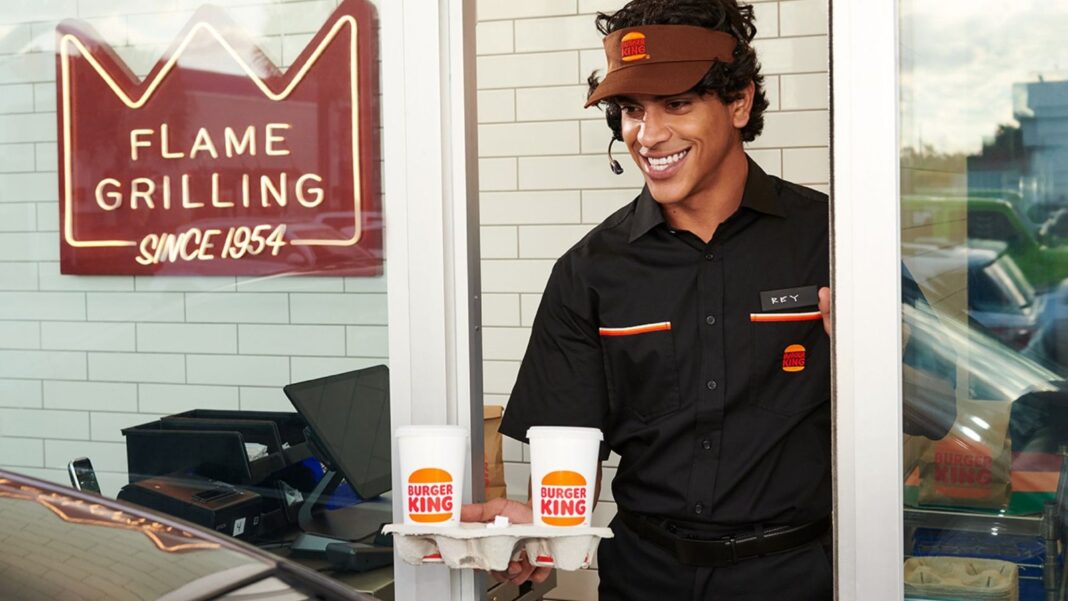 Burger King testa IA que avalia a cordialidade dos atendentes