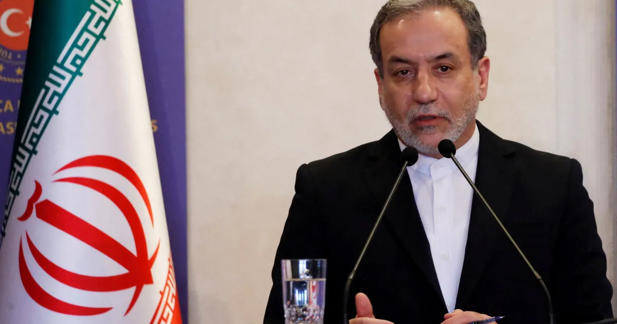 Líder supremo do Irã está vivo “pelo que sei”, diz chanceler do país à NBC