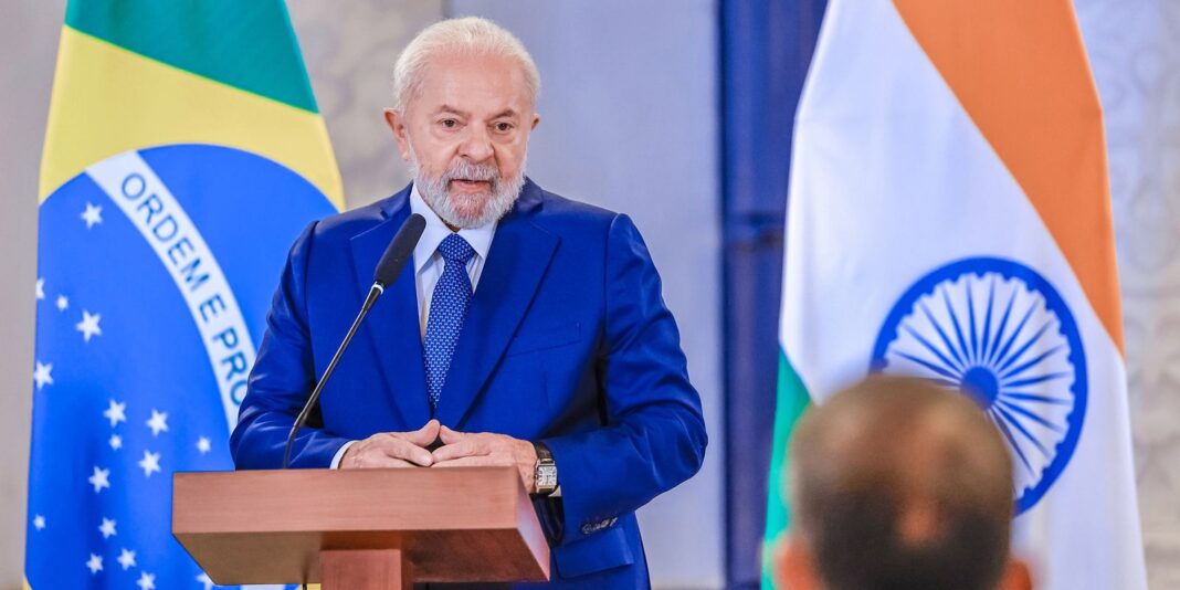 Brasil e Índia assinam acordo sobre terras raras e mineiras críticos