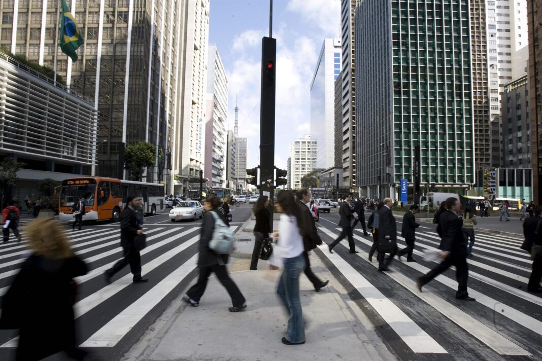 Polícia prende suspeitos de planejar atentado a bomba na Paulista