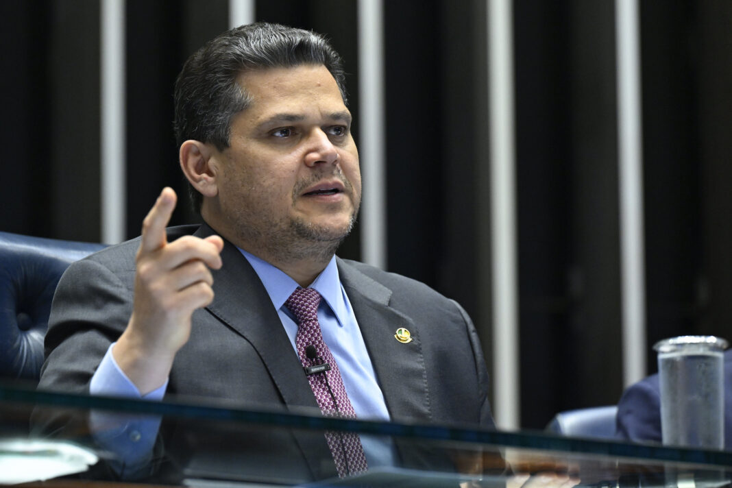 Oposição investiga Banco Master e pressiona Dias Toffoli