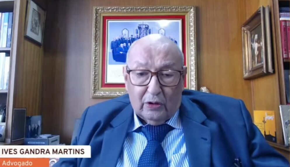 Ives Gandra defende código de conduta no STF e fim de sessões virtuais