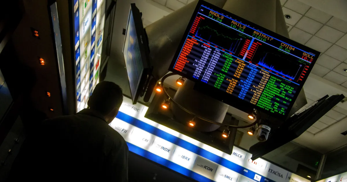 Ibovespa deve fechar a 195 mil pontos em 2026, diz pesquisa da Reuters