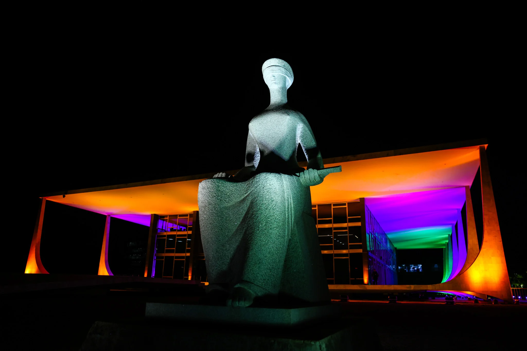 ‘Ninguém acima da lei’: entidades lançam manifesto por código de ética no STF e transparência na Corte