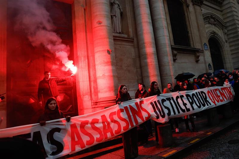 França prende 11 por morte de ativista de direita