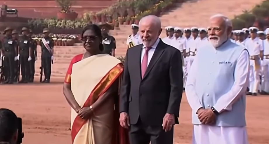 Lula é recebido pelo primeiro-ministro da Índia em Nova Délhi